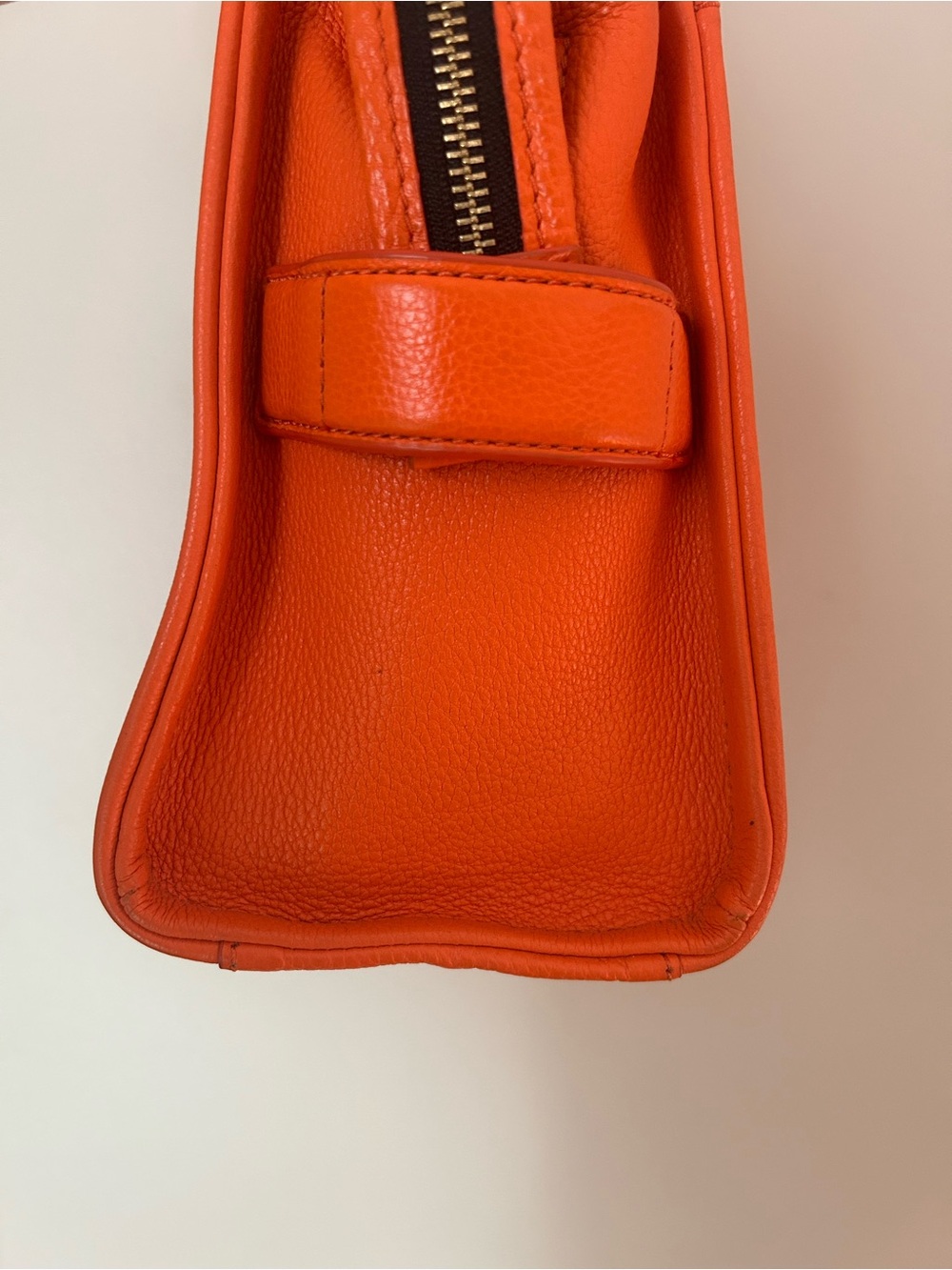 Authentic Marc Jacobs The Small Tote Leather In Dragon Fire Orange EUC - Picture 7 of 9